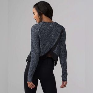 ✨Like NEW✨ Lululemon Quick Pace Long Sleeve Soundwave White Black / Black
